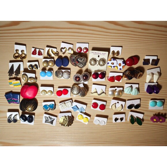 50 Pair Vintage Style Earring Lot 80s 90s Enamel Gold Button Studs - Picture 1 of 6